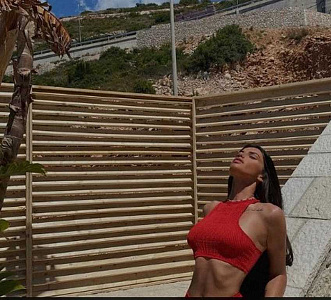 Брюнетки, Микаэла - фото и отзывы