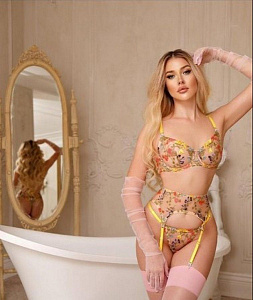 Фото Лиля 20 лет, 167 см